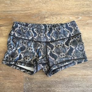 Fleo Shorts